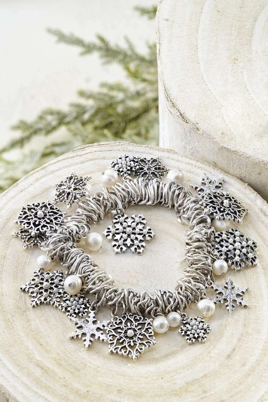 Accessories & Home * | Snowflake Charm Bracelet Silver