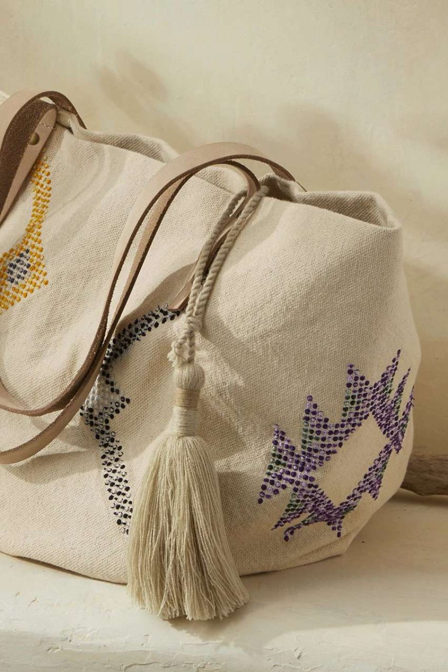 Accessories & Home * | Discovery Embroidered Bag Ivory Multi